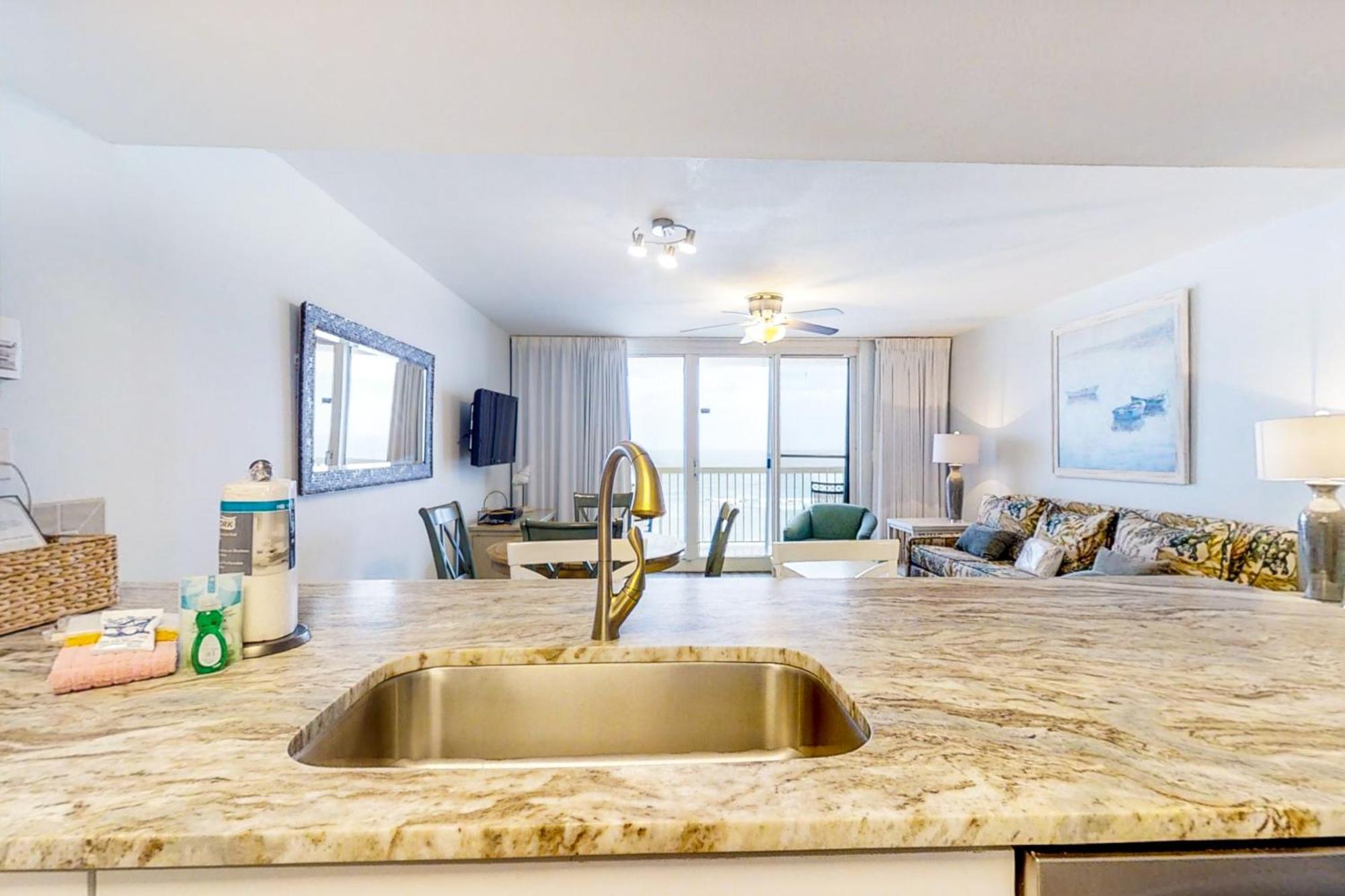 Pelican Beach Resort Destin Rum bild